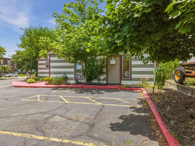 255 Dueber Ave SW, Canton, OH for sale - Building Photo - Image 2 of 30