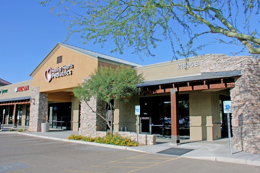 21803 S Ellsworth Rd, Queen Creek, AZ à louer - Photo du bâtiment - Image 3 de 7
