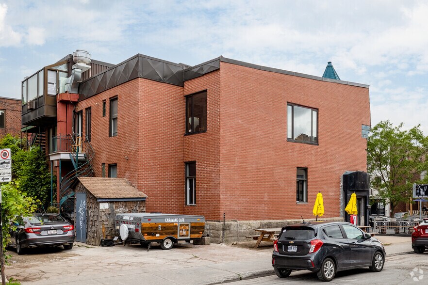 3506-3518 Av Lacombe, Montréal, QC à louer - Photo du bâtiment - Image 3 de 3
