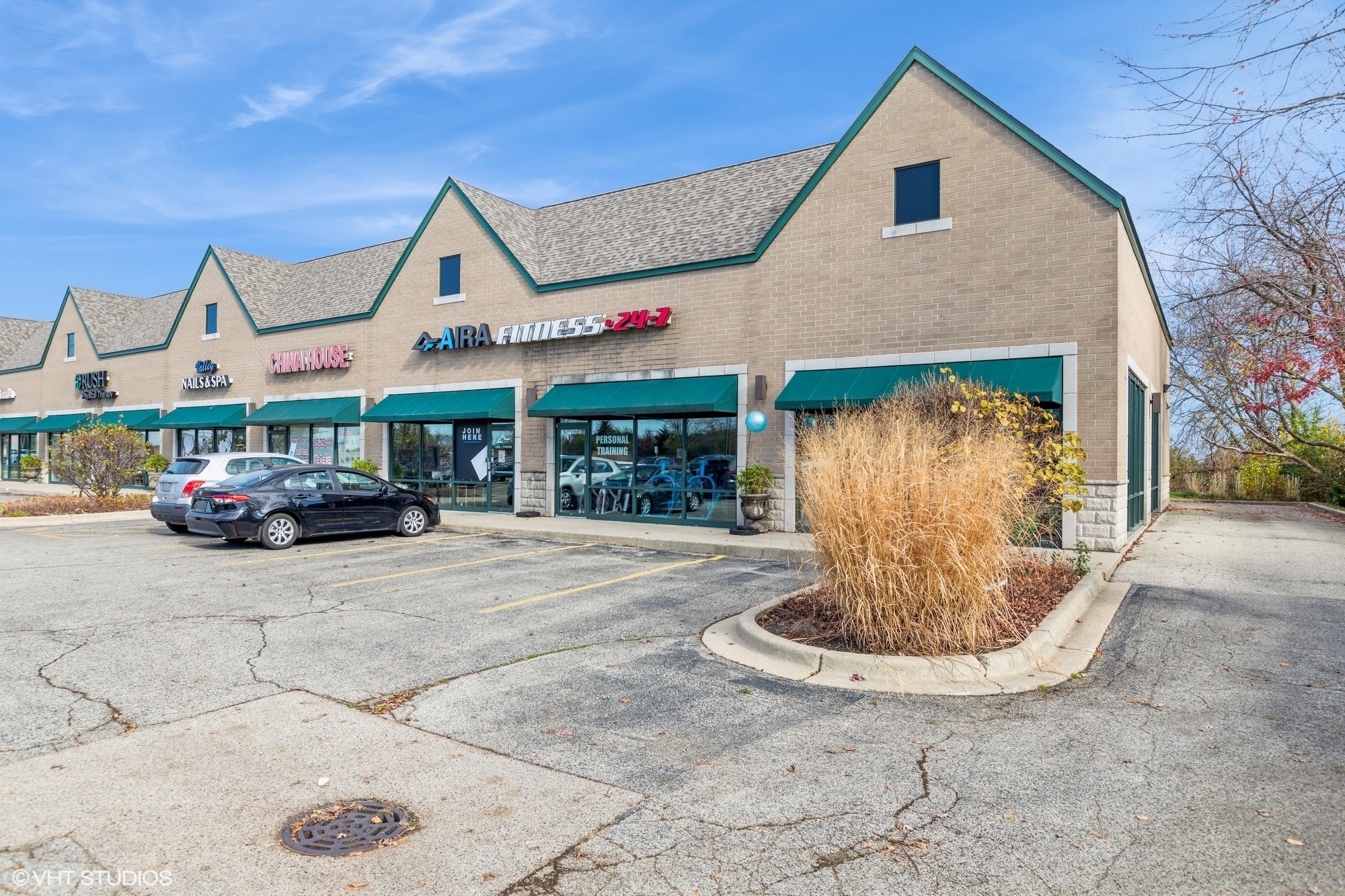 366-380 Bank Dr, McHenry, IL for lease Primary Photo- Image 1 of 27