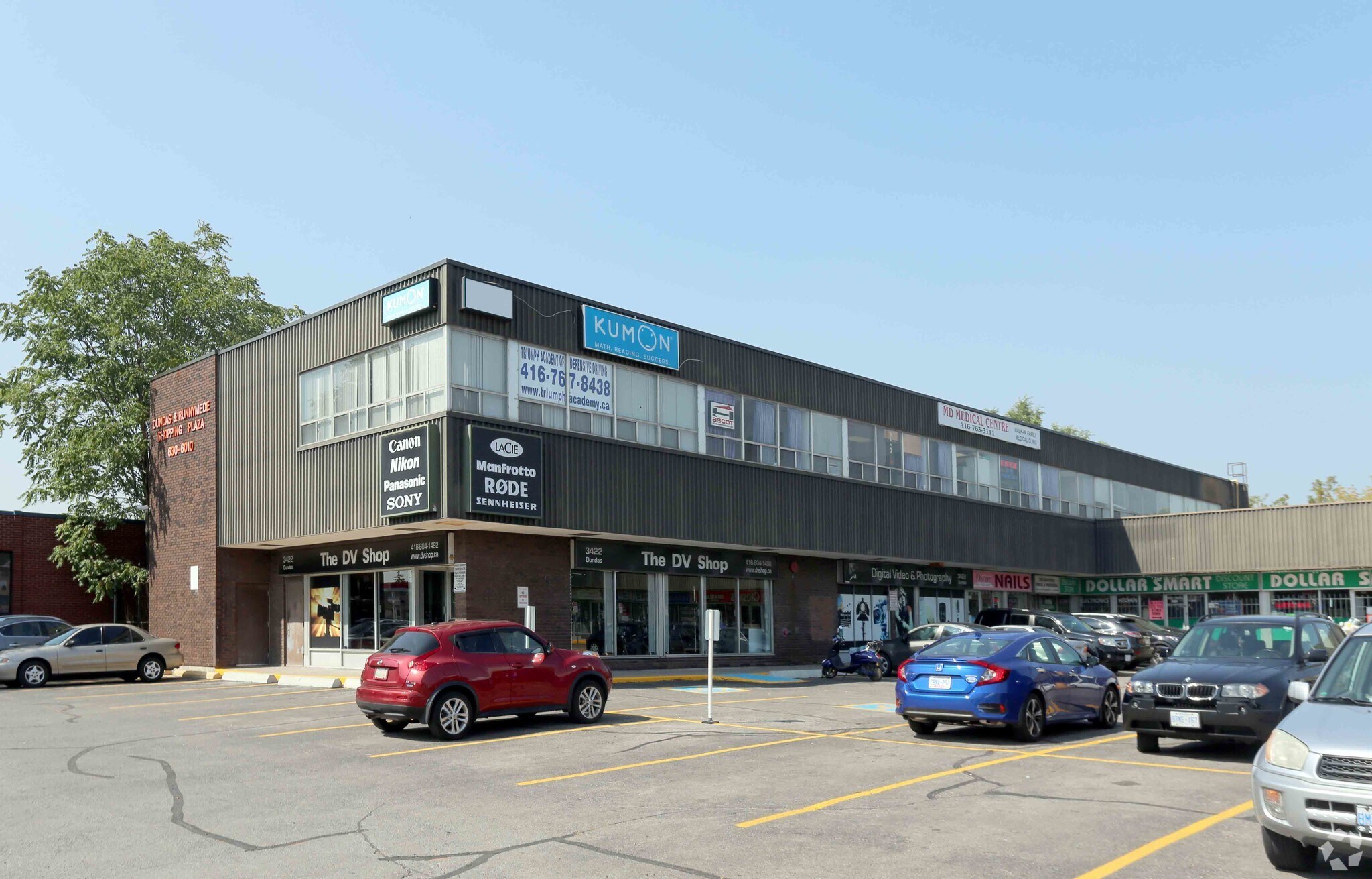 3406-3422 Dundas St, Toronto, ON à vendre Photo principale- Image 1 de 1