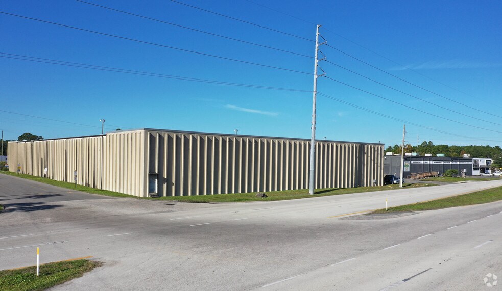 6100 Philips Hwy, Jacksonville, FL à louer - Photo du bâtiment - Image 2 de 15