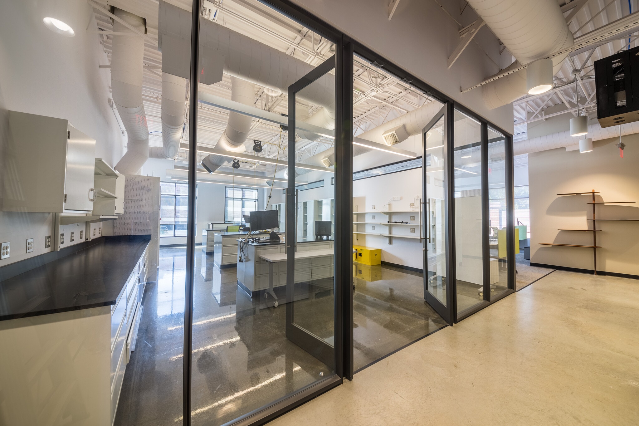 4600 Roswell Rd, Atlanta, GA for lease Interior Photo- Image 1 of 6