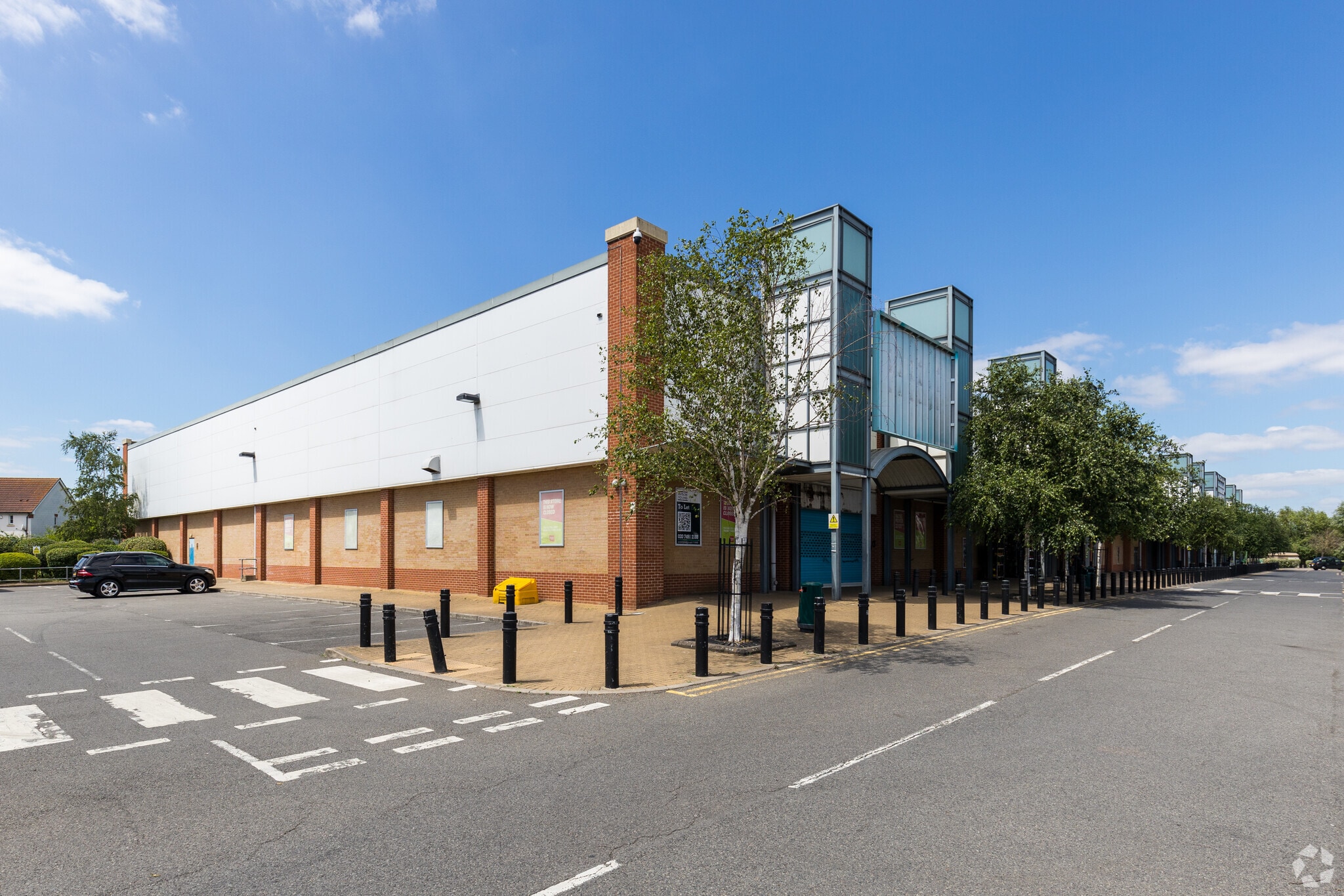 4-12 Twin Tumps Way, London for lease Building Photo- Image 1 of 6