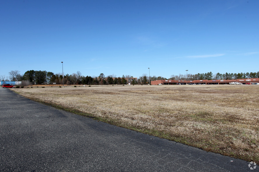 W Main St, Haw River, NC for sale - Primary Photo - Image 1 of 1