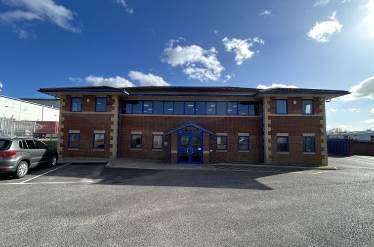 Boundary Way, Yeovil for sale - Primary Photo - Image 1 of 3