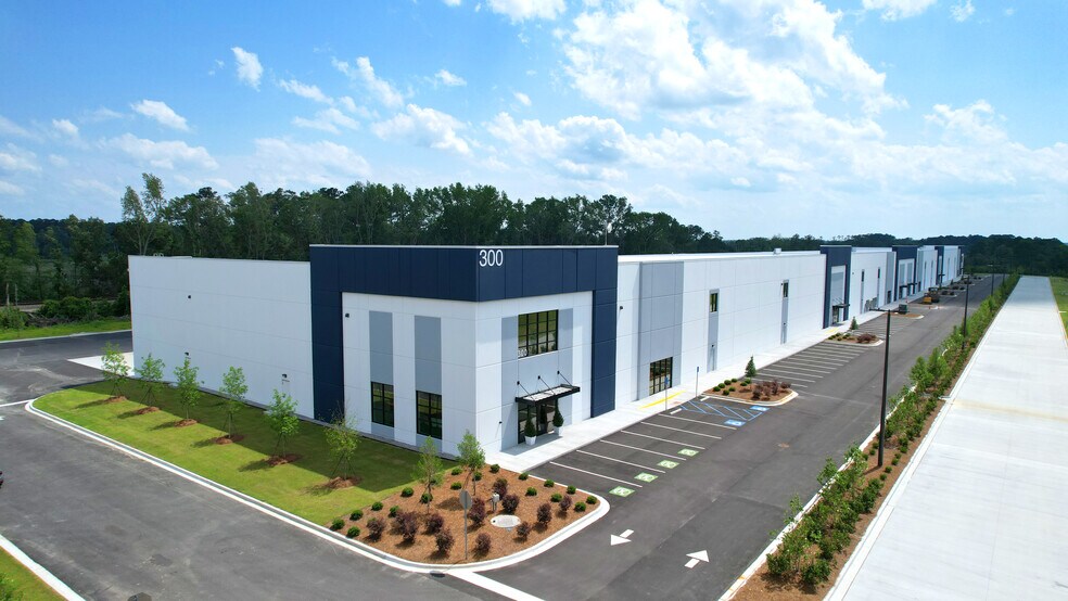 Veterans Parkway, Savannah, GA à louer - Photo du bâtiment - Image 3 de 11