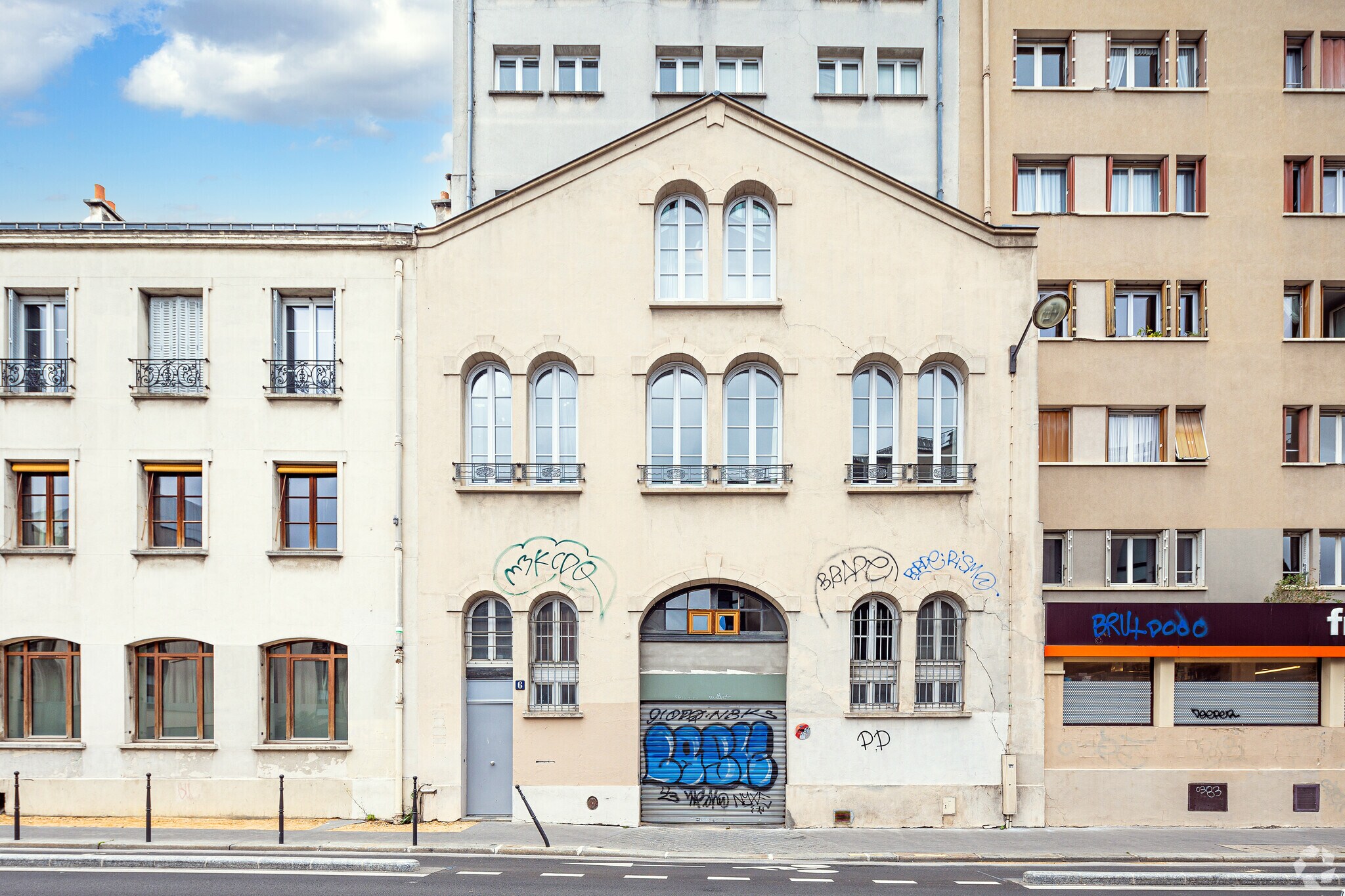 6 Rue Juliette Dodu, Paris for sale Primary Photo- Image 1 of 1