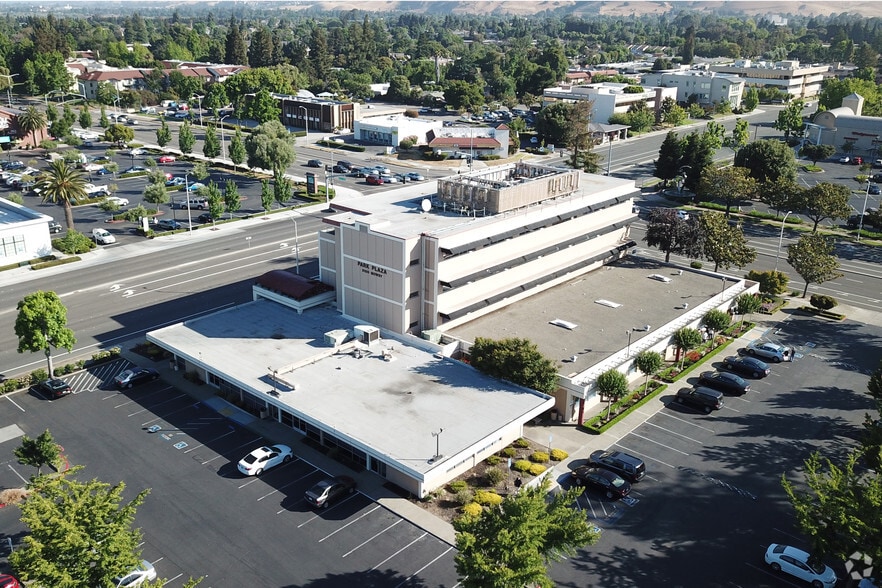 3100 Mowry Ave, Fremont, CA à louer - Photo du bâtiment - Image 2 de 7