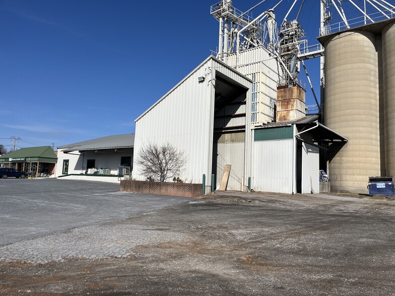 100 John St, Westminster, MD for lease - Building Photo - Image 3 of 5