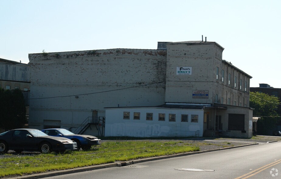 831 Broad St, Utica, NY for lease - Building Photo - Image 2 of 20
