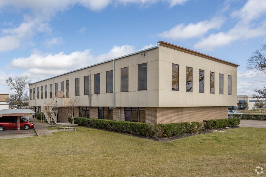 1506 E Broadway St, Pearland, TX à louer - Photo du bâtiment - Image 2 de 5