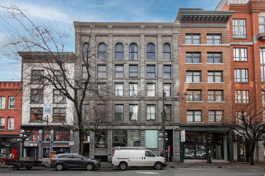 40 Powell St, Vancouver, BC for lease Primary Photo- Image 1 of 4