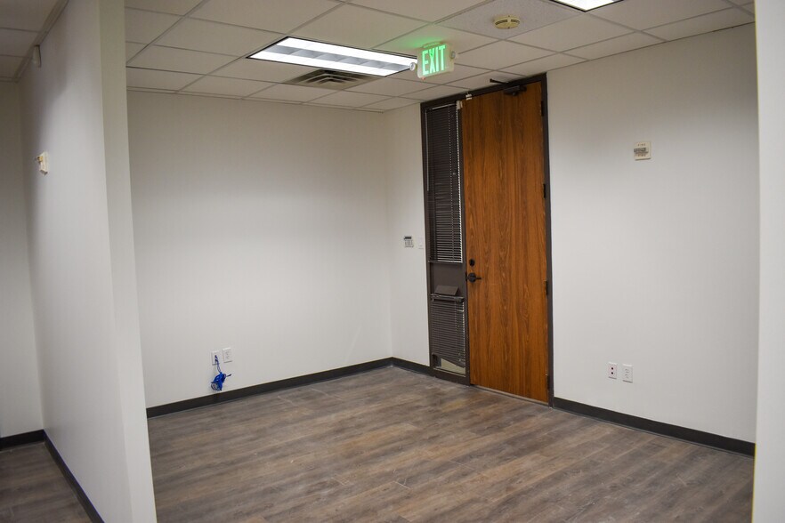 16610 N Dallas Pky, Dallas, TX à louer - Photo intérieure - Image 3 de 8