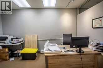 1455 Ellis St, Kelowna, BC for lease Interior Photo- Image 2 of 11