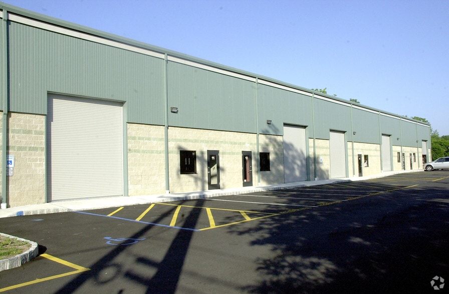 60 Whitney Rd, Mahwah, NJ for lease - Building Photo - Image 3 of 22