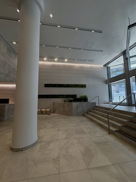 1801 Av Mcgill Collège, Montréal, QC à louer - Hall d’entrée - Image 3 de 7