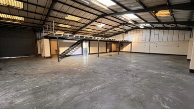 3-5 Hemmells, Basildon for lease Interior Photo- Image 2 of 6