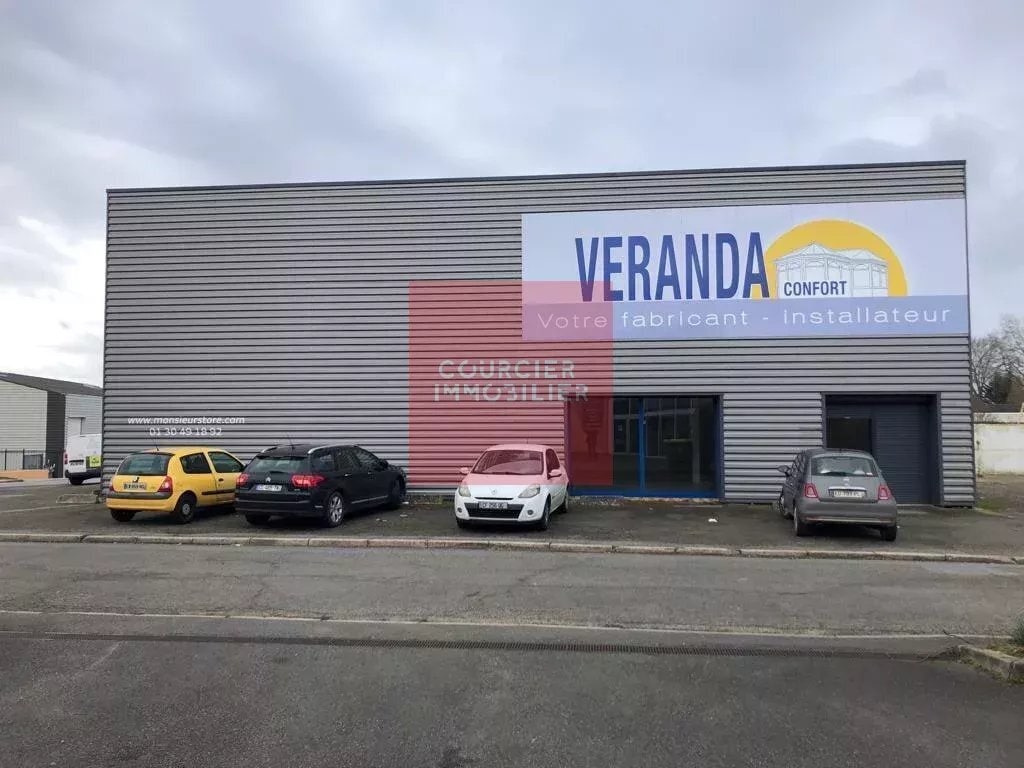 Flex in Coignieres for lease Building Photo- Image 1 of 4