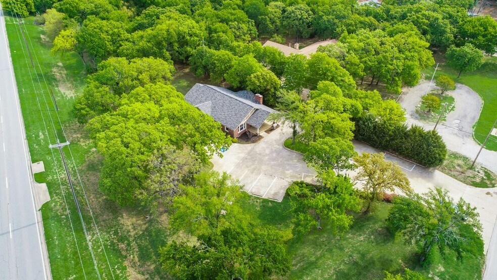 768 Bandit Trl, Keller, TX à vendre - Photo du bâtiment - Image 2 de 24