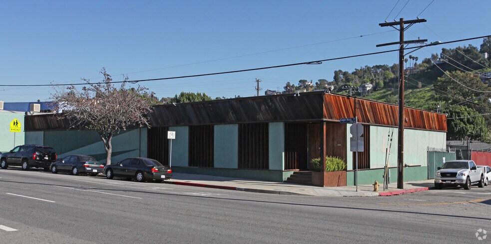 3700-3704 Eagle Rock Blvd, Los Angeles, CA à louer - Photo du bâtiment - Image 2 de 7