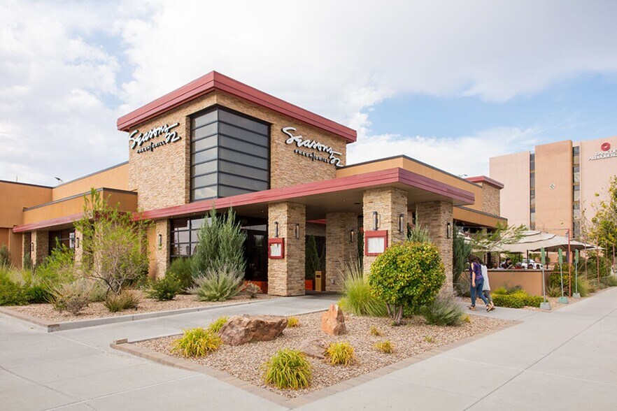 6600 Menaul Blvd NE, Albuquerque, NM à louer - Photo du bâtiment - Image 3 de 8