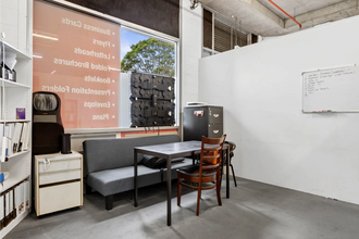 354 Eastern Valley Way, Chatswood à louer Photo intérieure- Image 2 de 4