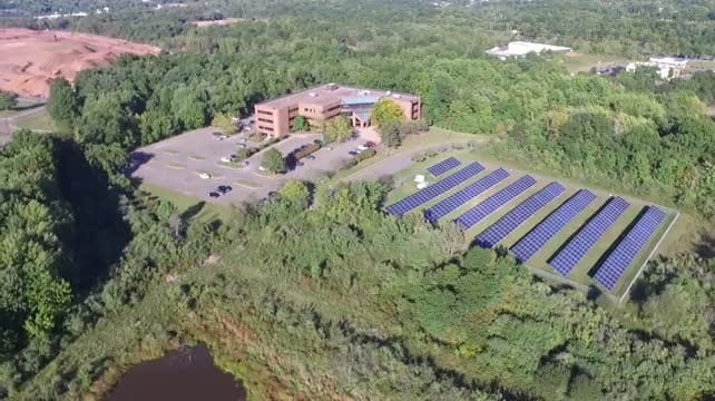 100 Roscommon Dr, Middletown, CT à louer - Vidéo sur l’inscription commerciale - Image 3 de 7