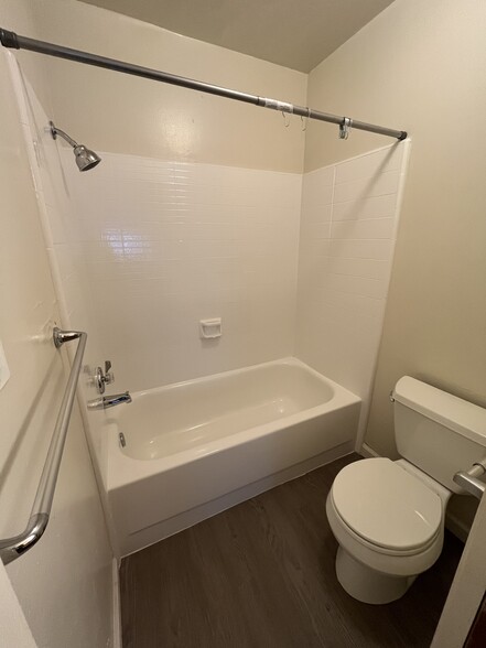 230 A St, Davis, CA for sale - Interior Photo - Image 3 of 9