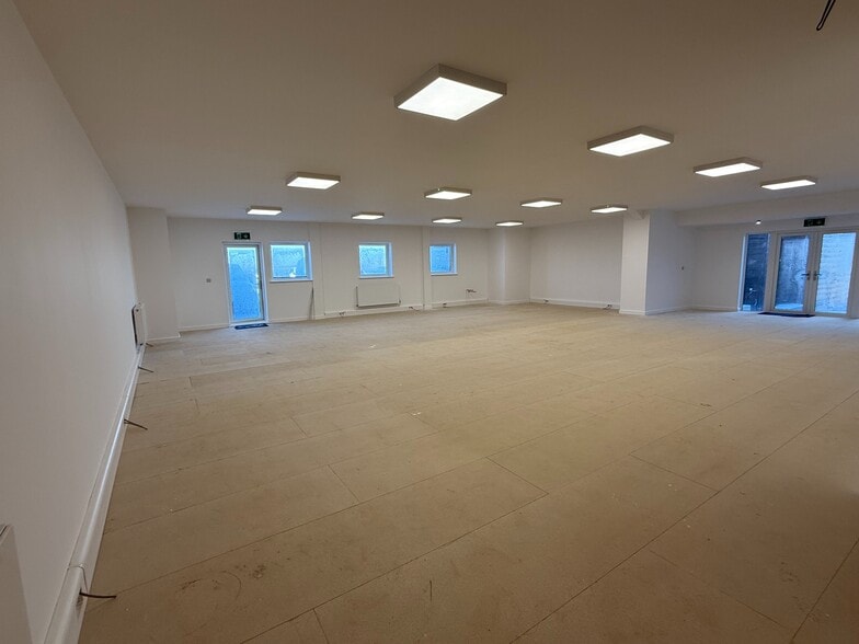 Unit 17 Danworth Farm, Cuckfield Rd, Hurstpierpoint for lease - Interior Photo - Image 3 of 5