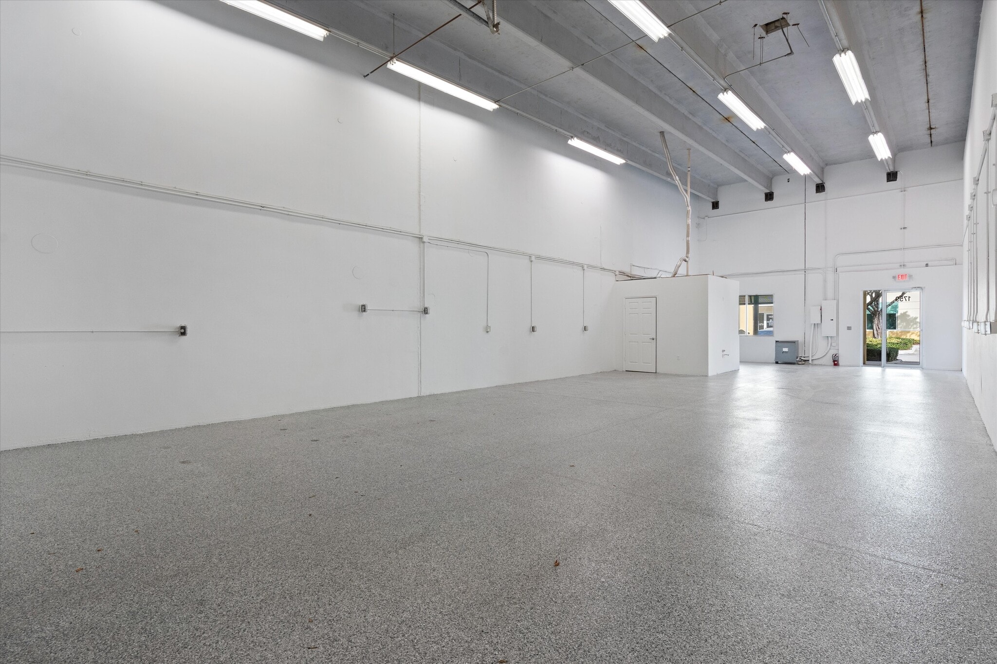 1747-1781 Banks Rd, Margate, FL for lease Interior Photo- Image 1 of 8