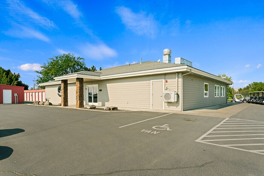 31 Ray Rd, Sunnyside, WA à vendre - Photo du bâtiment - Image 3 de 48