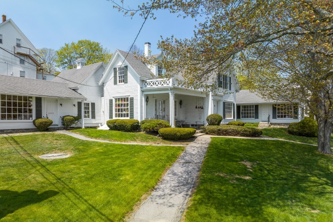 34 Townsend Ave, Boothbay Harbor, ME à vendre Photo du bâtiment- Image 1 de 33