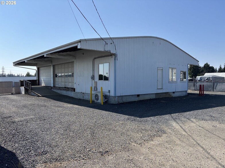 1466 NE Lafayette Ave, McMinnville, OR for lease - Building Photo - Image 2 of 16