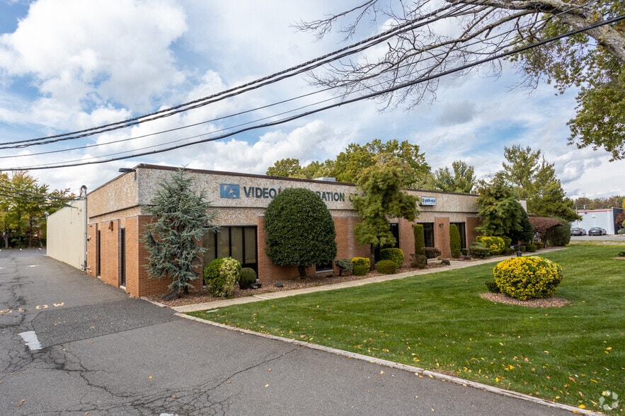 7 Veronica Ave, Somerset, NJ for lease - Building Photo - Image 3 of 4