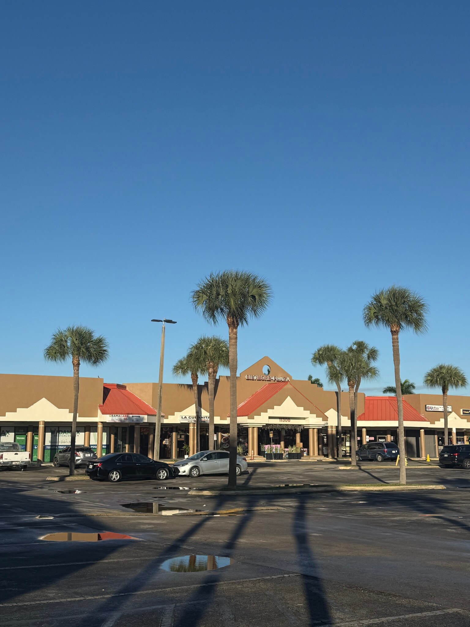 11300 NW 87th Ct, Hialeah, FL for lease Building Photo- Image 1 of 9
