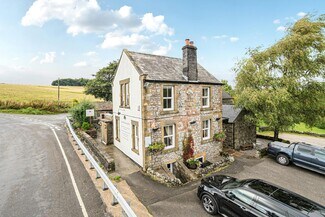 Plus de détails pour A151, Buxton - Commerce de détail à vendre