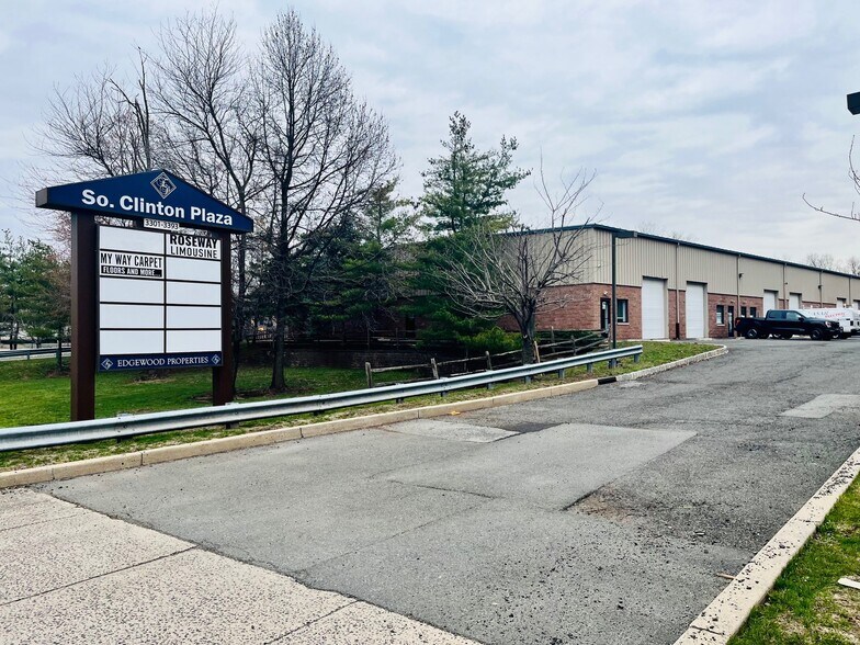 3301-3393 S Clinton Ave, South Plainfield, NJ à louer - Photo du bâtiment - Image 2 de 10