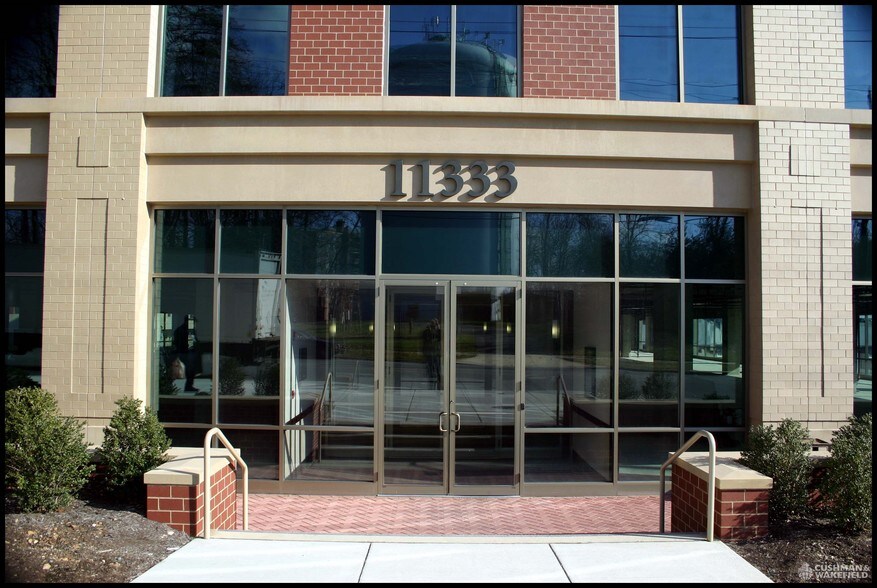 11333 Woodglen Dr, North Bethesda, MD à louer - Photo du bâtiment - Image 2 de 4