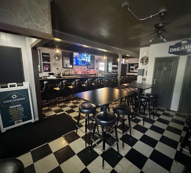 3701 S Iowa Ave, Saint Francis, WI for sale - Interior Photo - Image 2 of 5