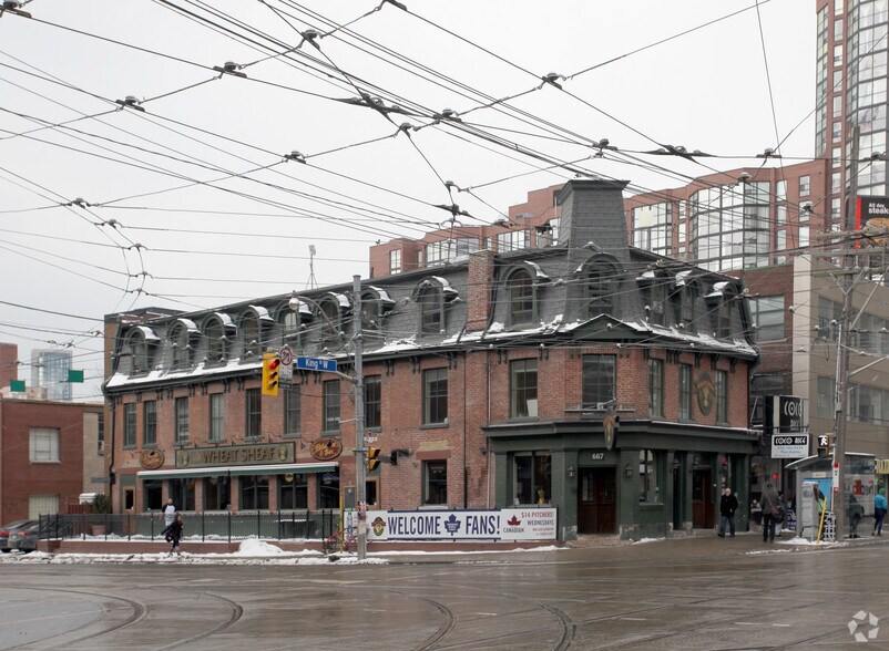 667 King St W, Toronto, ON for sale - Primary Photo - Image 1 of 1
