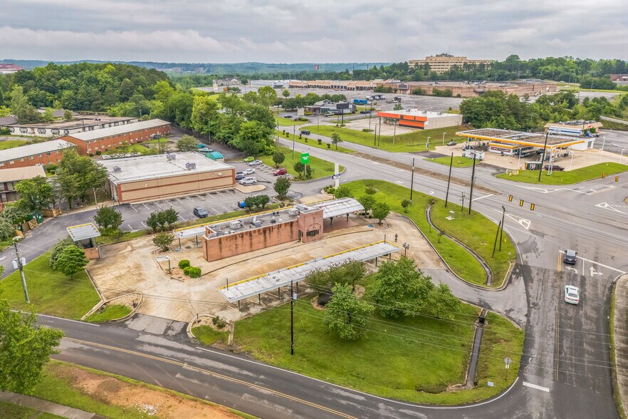 6625 Aaron Aronov Blvd, Fairfield, AL à vendre - Photo du bâtiment - Image 1 de 45