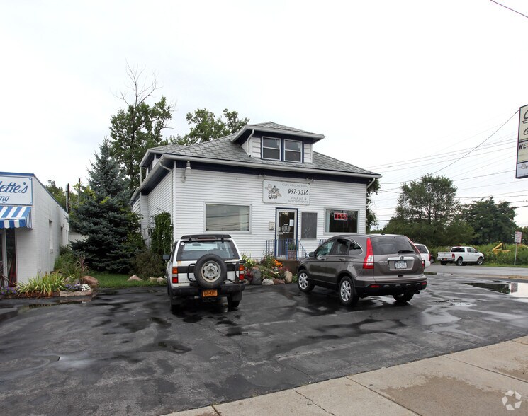 2671 Niagara Falls Blvd, Tonawanda, NY for sale - Primary Photo - Image 1 of 5