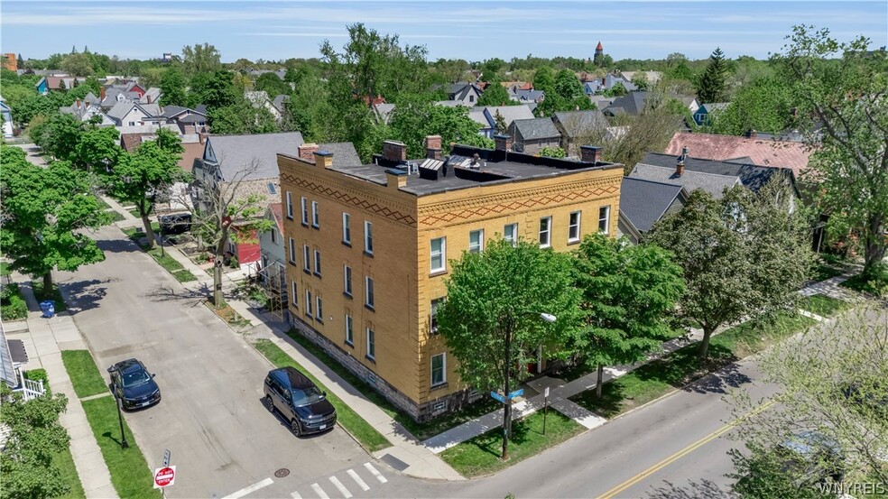 466 W Ferry St, Buffalo, NY for sale - Primary Photo - Image 1 of 1