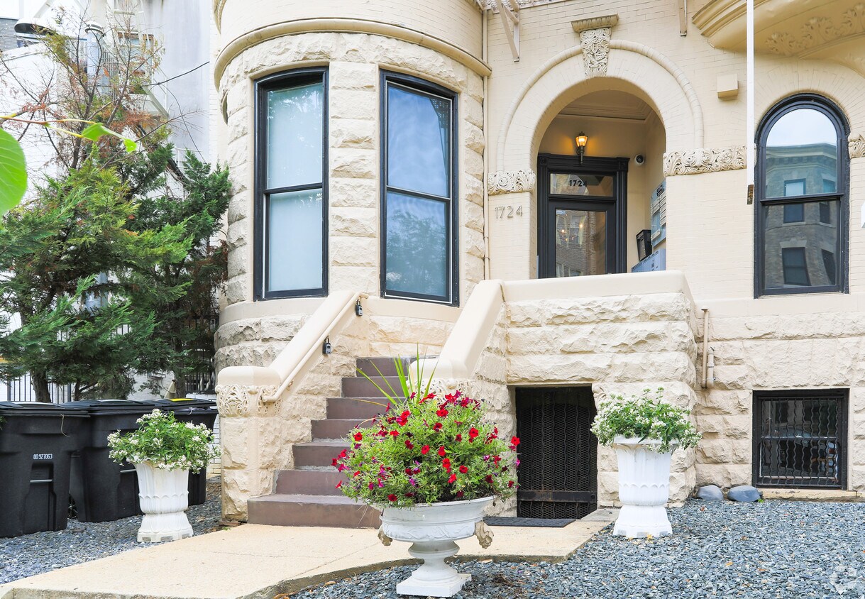 1724 20th St NW, Washington, DC for lease Interior Photo- Image 1 of 9