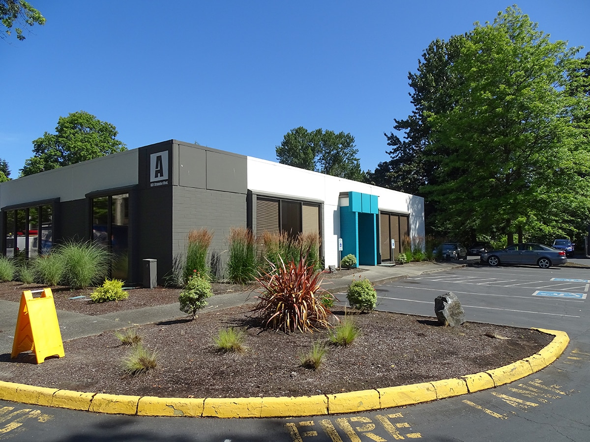 631 Strander Blvd, Tukwila, WA for lease Primary Photo- Image 1 of 2