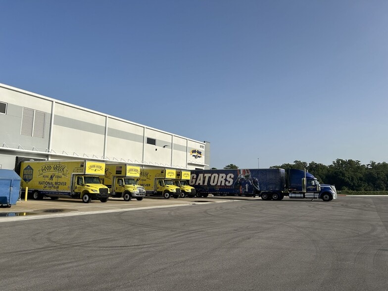 6195 Tri County Commerce Way, Fort Myers, FL for lease - Building Photo - Image 3 of 3