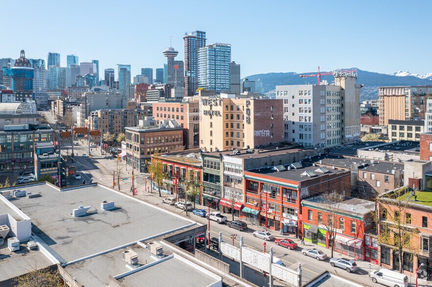 23 E Pender St, Vancouver, BC à vendre - Photo du bâtiment - Image 2 de 10