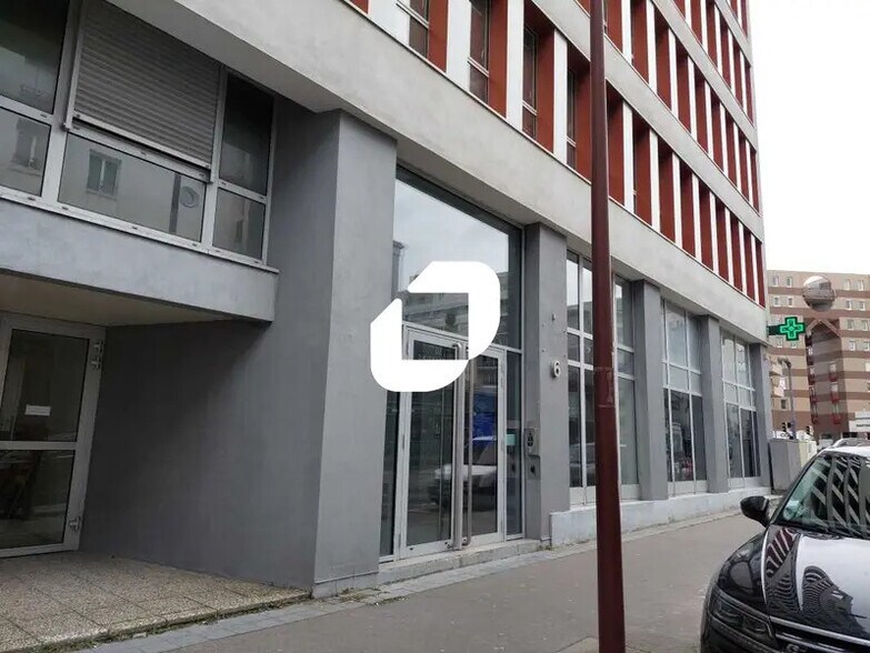Office in Montigny-le-Bretonneux for lease - Building Photo - Image 3 of 18