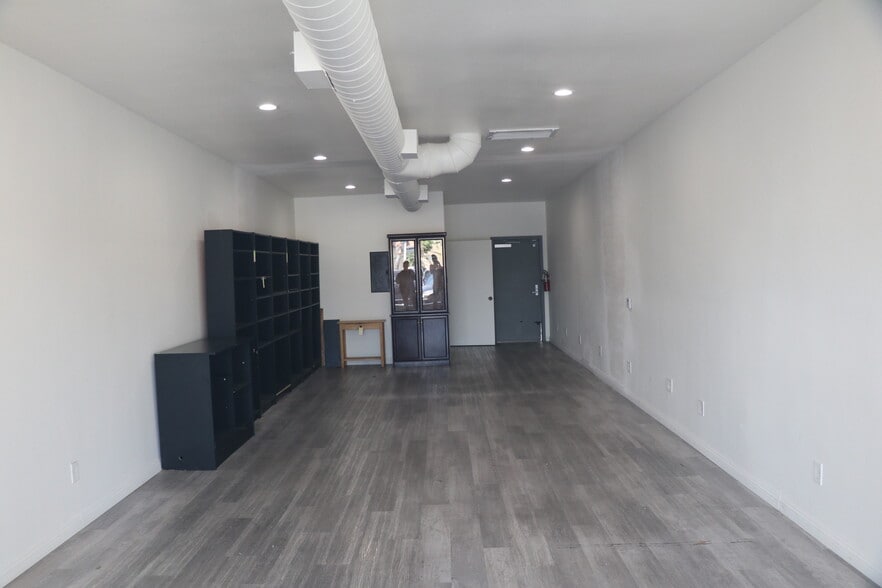 10466-10506 Artesia Blvd, Bellflower, CA for lease - Interior Photo - Image 3 of 8